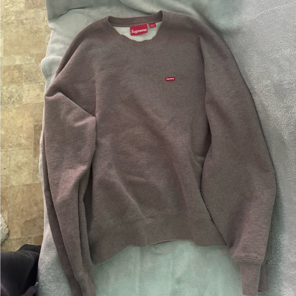supreme heather muave color small box crewneck sweatshirt.